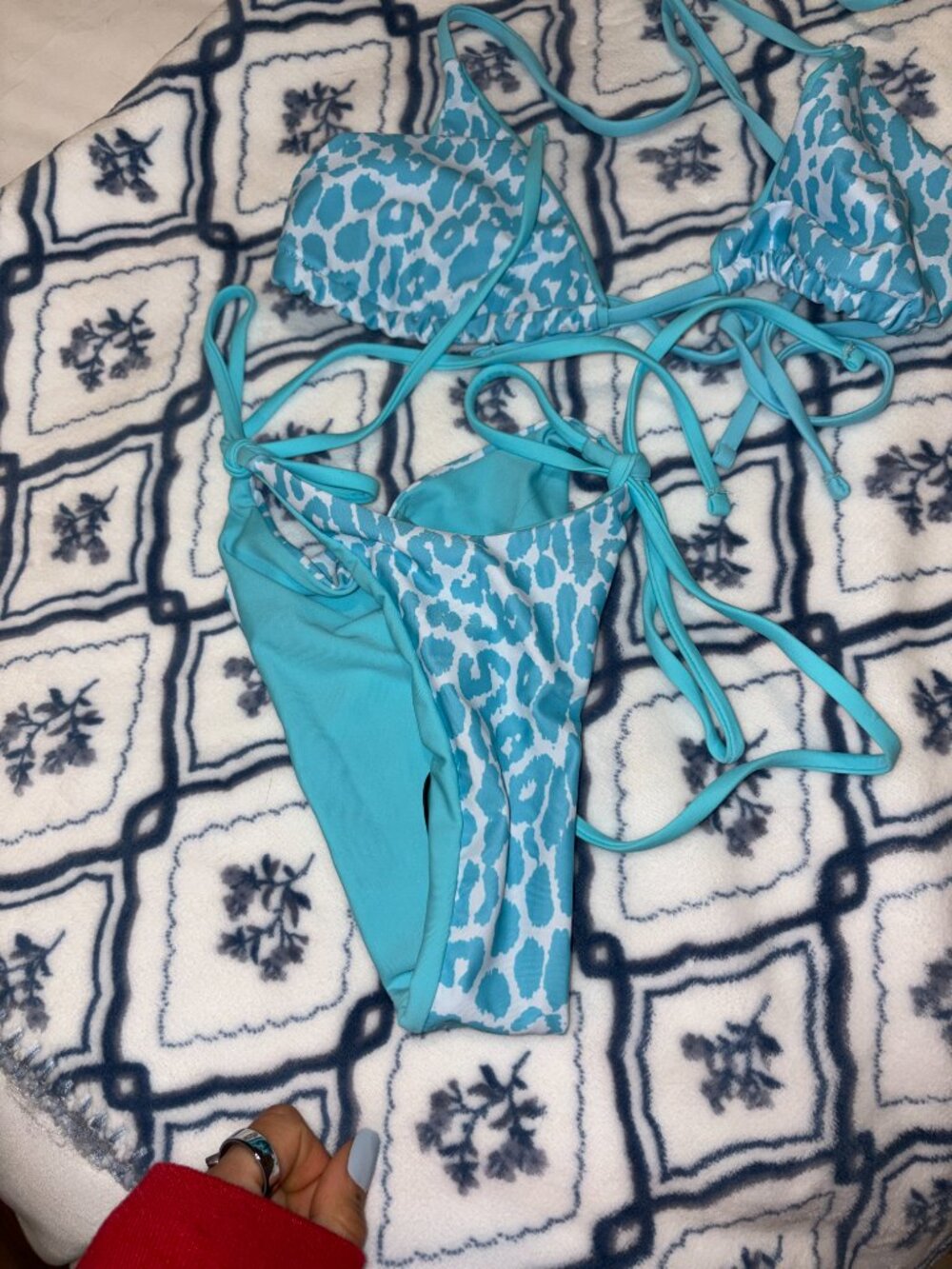 Bundle of 2 Bikinis - Picture 3 of 13